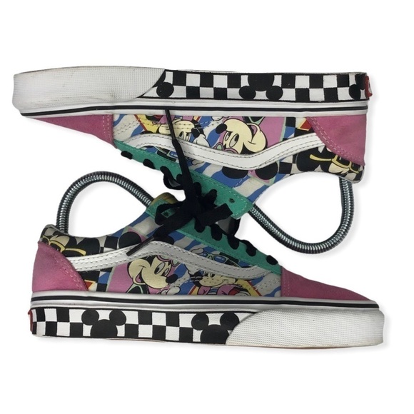 Vans x Disney Retro 80’s Mickey Mouse Old Skool Sneakers. - Picture 1 of 12